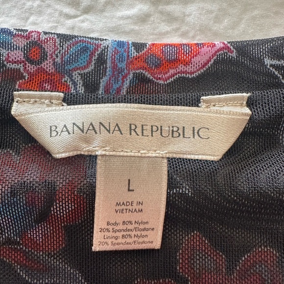 Banana Republic Black Floral Mesh Top, size large - Picture 3 of 9